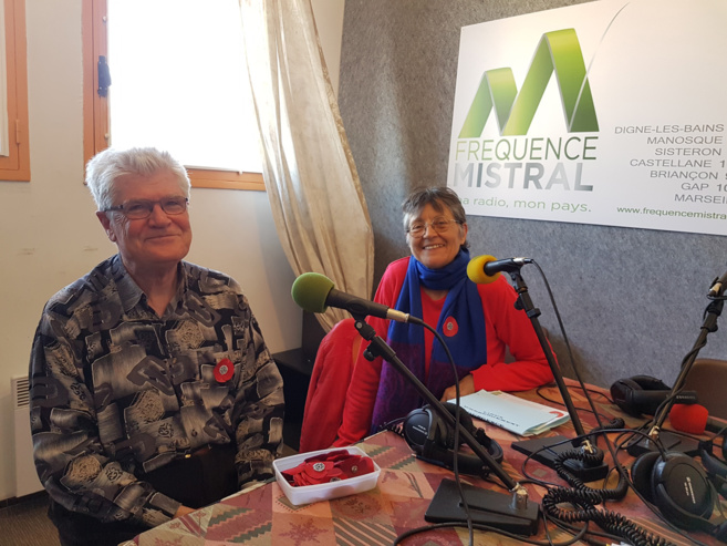 Un moment pour la terre avec France Nature Environnement - Les pesticides et les coquelicots Un moment pour la terre avec France Nature Environnement - Les pesticides et les coquelicots