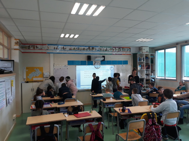 Des écoliers gapençais planchent sur le numérique… Des écoliers gapençais planchent sur le numérique…