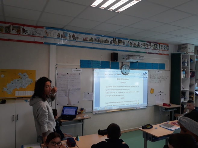 Des écoliers gapençais planchent sur le numérique… Des écoliers gapençais planchent sur le numérique…