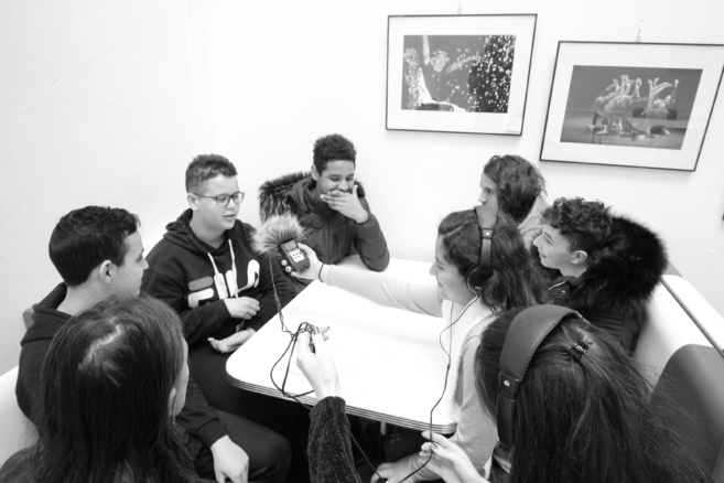 Enquête radiophonique sur le cyber-harcèlement par des jeunes manosquins Enquête radiophonique sur le cyber-harcèlement par des jeunes manosquins