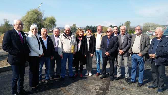 Un rond-point pour fluidifier la circulation Un rond-point pour fluidifier la circulation