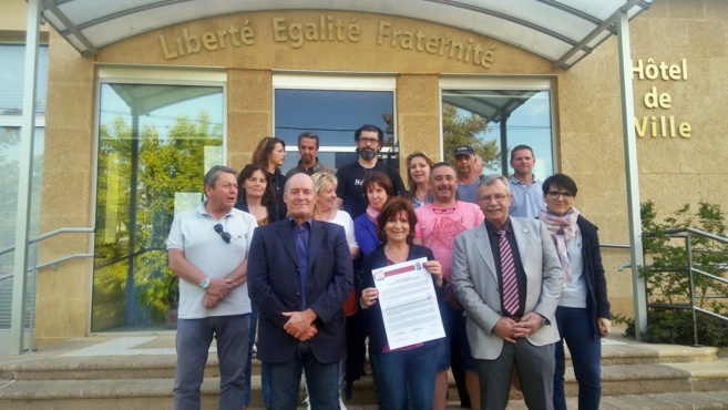 Trois signatures pour une charte à Vinon Trois signatures pour une charte à Vinon