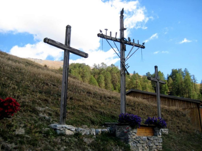 Croix de mission et croix de la passion Croix de mission et croix de la passion