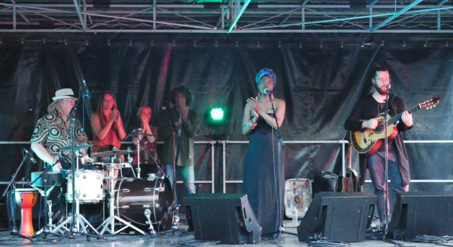 Cap au sud avec Sibongile Mbambo Cap au sud avec Sibongile Mbambo