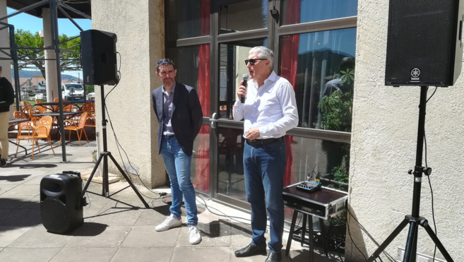 La jeunesse au rendez vous au Mai-li Mai-lo La jeunesse au rendez vous au Mai-li Mai-lo