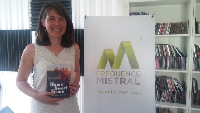 Maya Michalon est éditrice... Maya Michalon est éditrice...