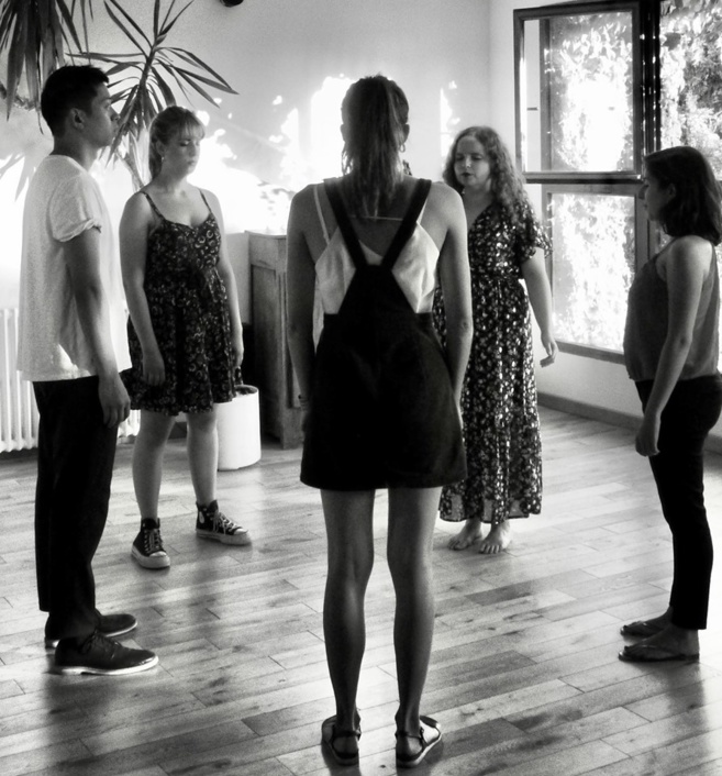 Photo lors de la Résidence à Digne les bains Pour ceux qui parlent tout seuls Photo lors de la Résidence à Digne les bains Pour ceux qui parlent tout seuls