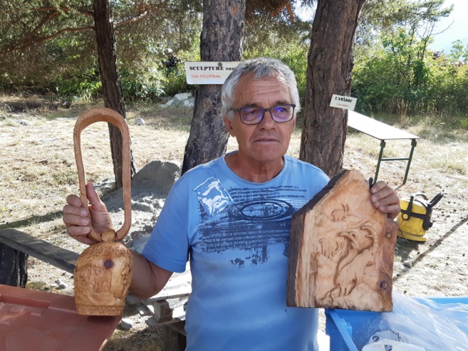 Pour Yvon, la sculpture sur bois est tout un art ! Pour Yvon, la sculpture sur bois est tout un art !