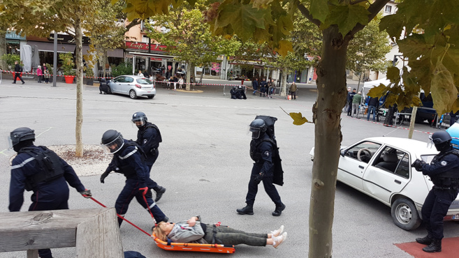 Renforcer le lien police-citoyens Renforcer le lien police-citoyens