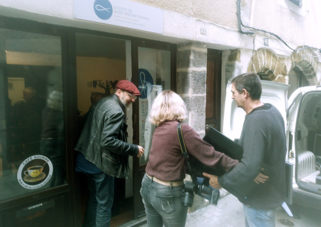 Des ordinateurs de Sanofi-Sisteron offerts au Café sourire ! Des ordinateurs de Sanofi-Sisteron offerts au Café sourire !