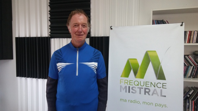 Daniel Coulet écrit des poèmes… Daniel Coulet écrit des poèmes…