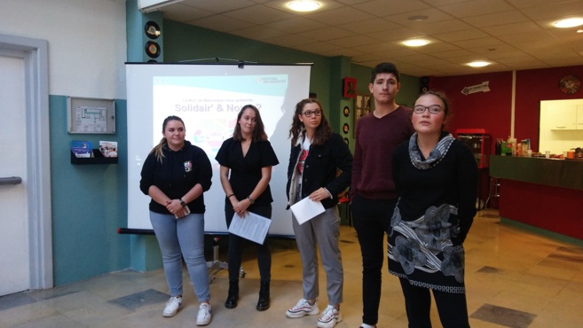 Solidarité entre lycéens : De Manosque à Madagascar Solidarité entre lycéens : De Manosque à Madagascar