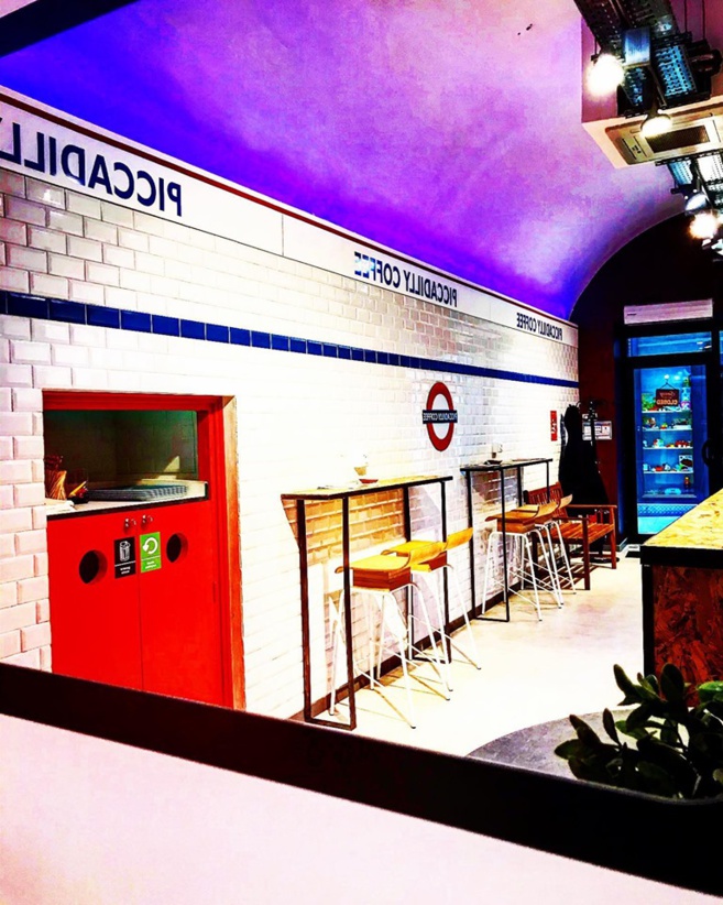 Piccadilly Coffee à Gap : So british ! Piccadilly Coffee à Gap : So british !