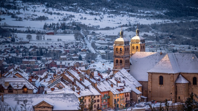 Je participe, tu participes, nous participons, vous participez ! Je participe, tu participes, nous participons, vous participez !