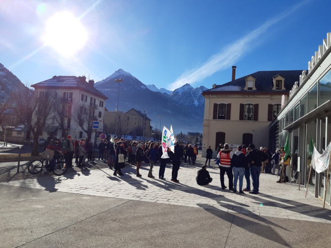 Mobilisation contre la réforme des retraites, ça continue ! Mobilisation contre la réforme des retraites, ça continue !