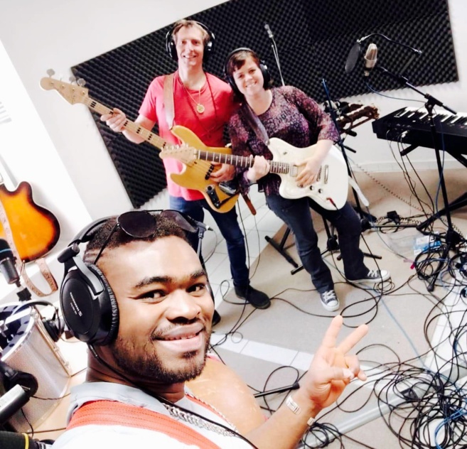 52' en Musique : Concert du direct du trio TEMEBARA 52' en Musique : Concert du direct du trio TEMEBARA