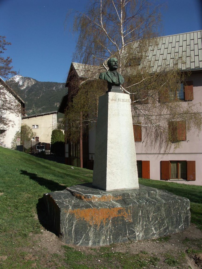 Un peu d'histoire sur le square Pierre Termier à Briançon Un peu d'histoire sur le square Pierre Termier à Briançon