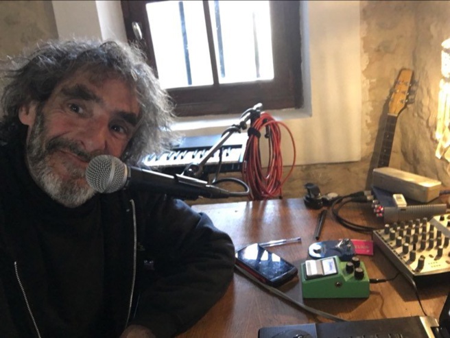 EMISSION MUSICALE : FERME LES YEUX ET ECOUTE COMME CA SENT BON ! # 1 EMISSION MUSICALE : FERME LES YEUX ET ECOUTE COMME CA SENT BON ! # 1