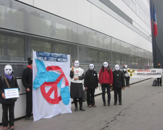L’arme nucléaire, une arme seulement politique ! L’arme nucléaire, une arme seulement politique !