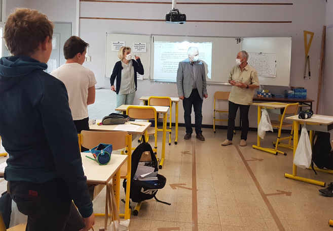 Les écoliers dignois retrouvent leurs bancs Les écoliers dignois retrouvent leurs bancs