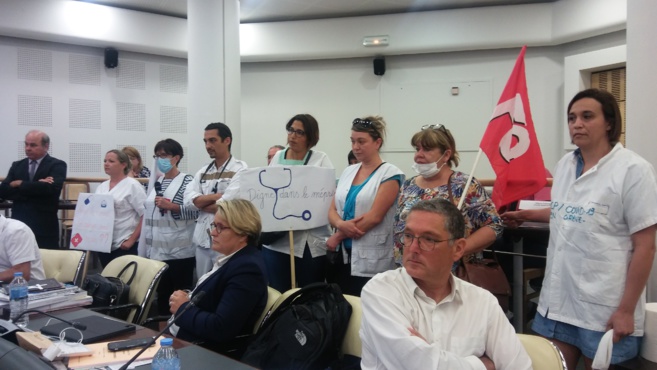 La prime hospitalière s’invite aux débats des élus bas-alpins La prime hospitalière s’invite aux débats des élus bas-alpins