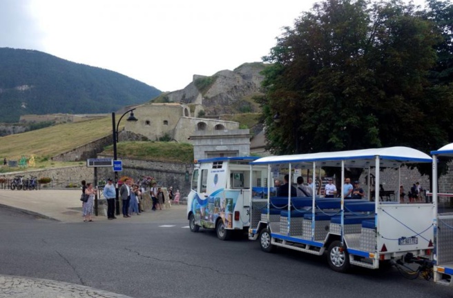 Un petit train touristique gratuit à Briançon ! Un petit train touristique gratuit à Briançon !