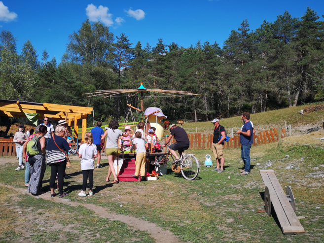 La colline des lutins : découvrez ses activités ludiques en famille au Vernet. La colline des lutins : découvrez ses activités ludiques en famille au Vernet.