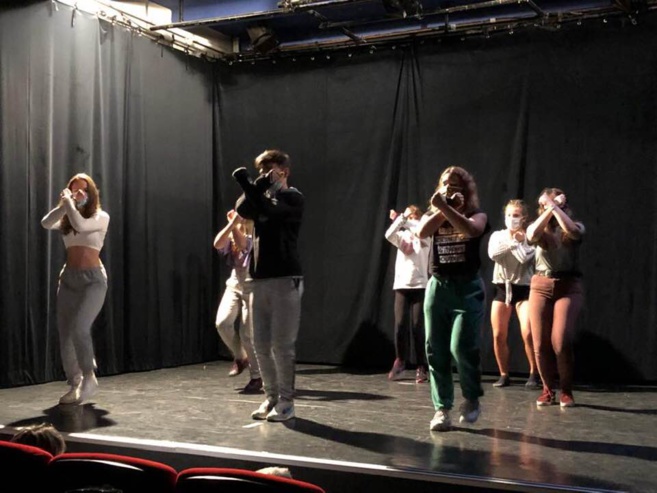 Danse hip-hop à la MJC – Centre social du Briançonnais Danse hip-hop à la MJC – Centre social du Briançonnais