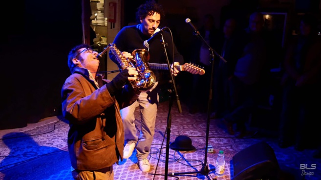 Portrait d'artiste : Jean-Gilles Charvot musicien, auteur-compositeur et interprète Portrait d'artiste : Jean-Gilles Charvot musicien, auteur-compositeur et interprète