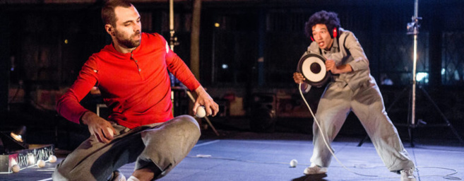 Tourbillon de cirque en équilibre sur la musique, au Théâtre Durance Tourbillon de cirque en équilibre sur la musique, au Théâtre Durance