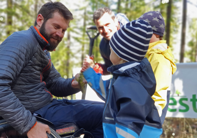 Tree 2 Forest, de l'Arbre à la Fôret Tree 2 Forest, de l'Arbre à la Fôret