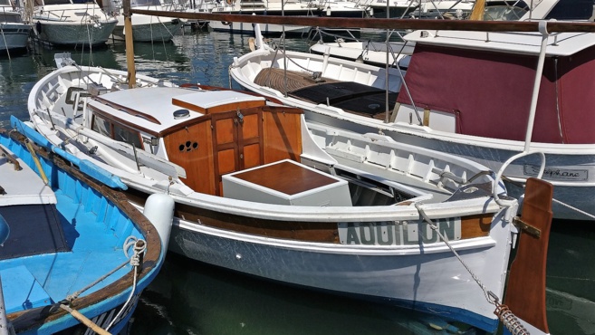 Un charpentier de marine à Marseille Un charpentier de marine à Marseille