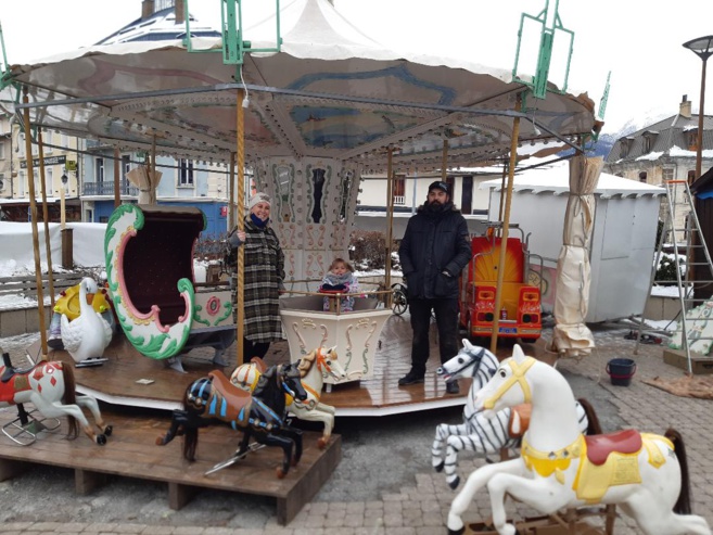 Un carrousel pour attendre Noël Un carrousel pour attendre Noël