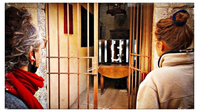 Une exposition vidéo depuis la rue, à Forcalquier Une exposition vidéo depuis la rue, à Forcalquier