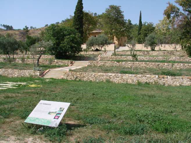 Terrasses de culture de La Thomassine – Maison de la biodiversité à Manosque (photo PNRL) Terrasses de culture de La Thomassine – Maison de la biodiversité à Manosque (photo PNRL)
