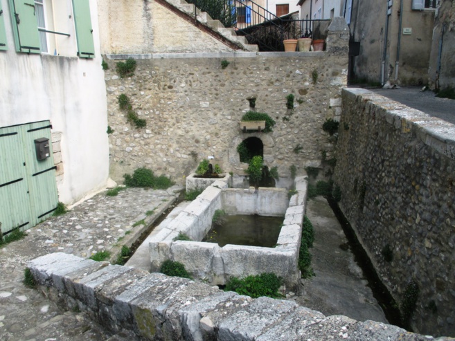 A Riez, un patrimoine méconnu : les mines d'eau A Riez, un patrimoine méconnu : les mines d'eau