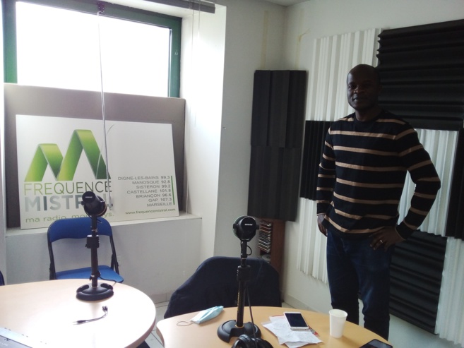 Portait d'artiste: Yannick Monrosé, poète et chanteur Portait d'artiste: Yannick Monrosé, poète et chanteur