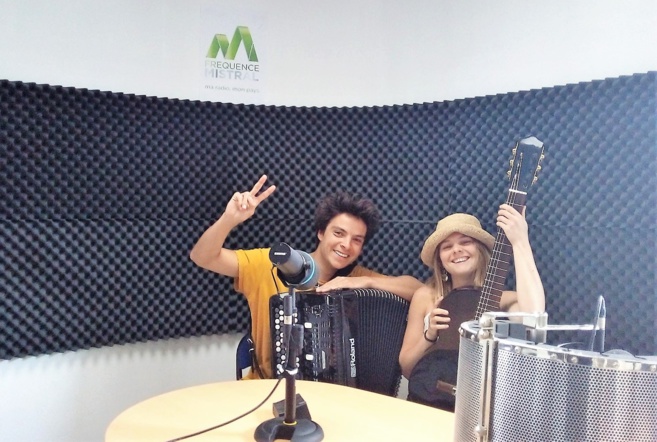 portrait d'artiste: Lola qui doute portrait d'artiste: Lola qui doute