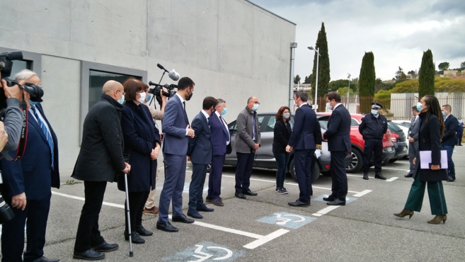 Olivier Véran, un ministre sur Le terrain… des vaccins ! Olivier Véran, un ministre sur Le terrain… des vaccins !