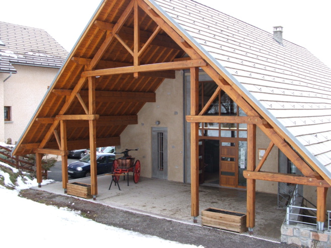 Bienvenue au REFUGE DES ANIMAUX à Saint-Léger-les-Mélèzes Bienvenue au REFUGE DES ANIMAUX à Saint-Léger-les-Mélèzes