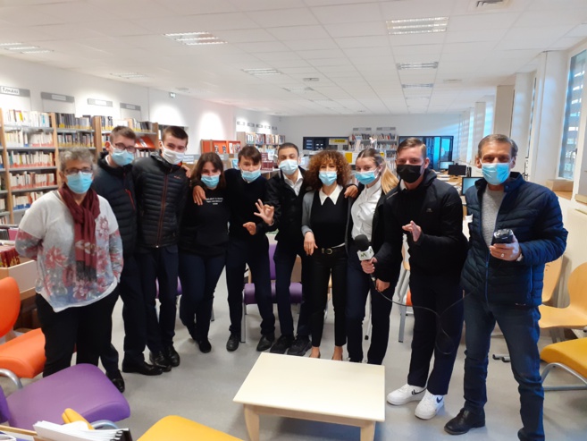 Emission avec les élèves du Lycée Hôtelier Paul Arène de Sisteron. Emission avec les élèves du Lycée Hôtelier Paul Arène de Sisteron.