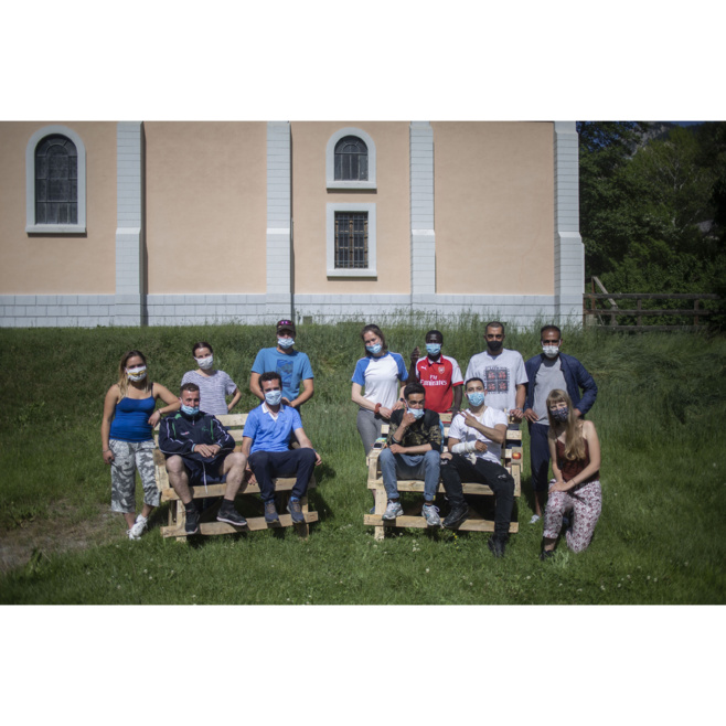 L'atelier de bancs en palettes realisé en tout convivialité L'atelier de bancs en palettes realisé en tout convivialité