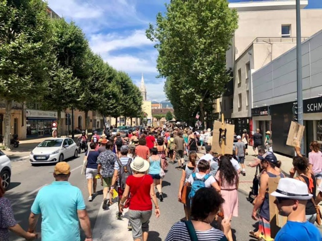 Plusieurs manifestations contre le pass sanitaire dans les Hautes-Alpes Plusieurs manifestations contre le pass sanitaire dans les Hautes-Alpes