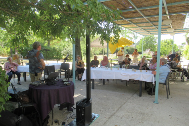 Les petits frères des pauvres : un repas musical au Manier Les petits frères des pauvres : un repas musical au Manier