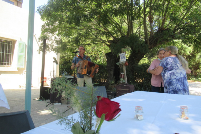 Les petits frères des pauvres : un repas musical au Manier Les petits frères des pauvres : un repas musical au Manier