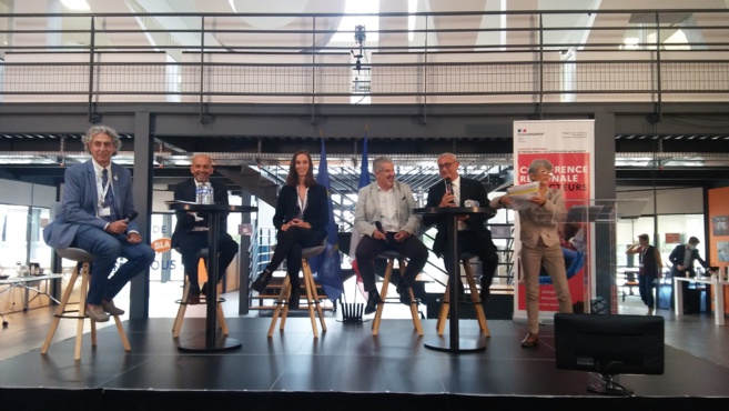 Lutter contre la pauvreté est aussi l’affaire des entreprises Lutter contre la pauvreté est aussi l’affaire des entreprises