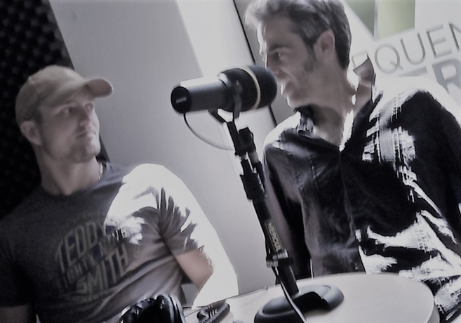 Pause Café avec Merlin et Nicolas, citoyens libres Pause Café avec Merlin et Nicolas, citoyens libres