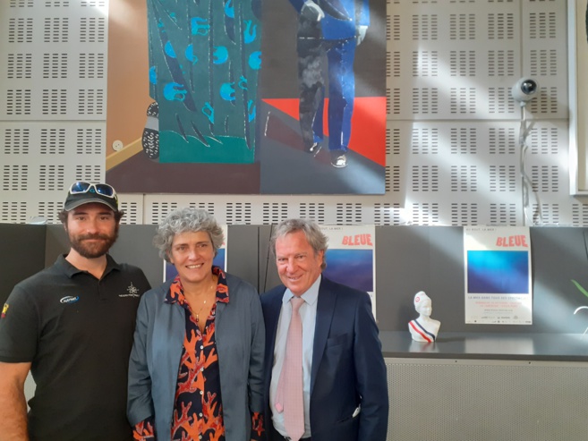 Théo Sanson, funambule - Anne Guiot, directrice de Karwan, Raymond Vidil, Président de MPCulture Théo Sanson, funambule - Anne Guiot, directrice de Karwan, Raymond Vidil, Président de MPCulture