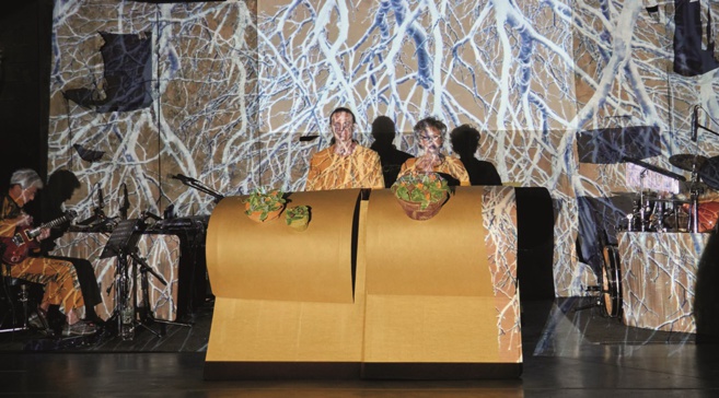 "Peek A Boo" célèbre Jean Giono "Peek A Boo" célèbre Jean Giono