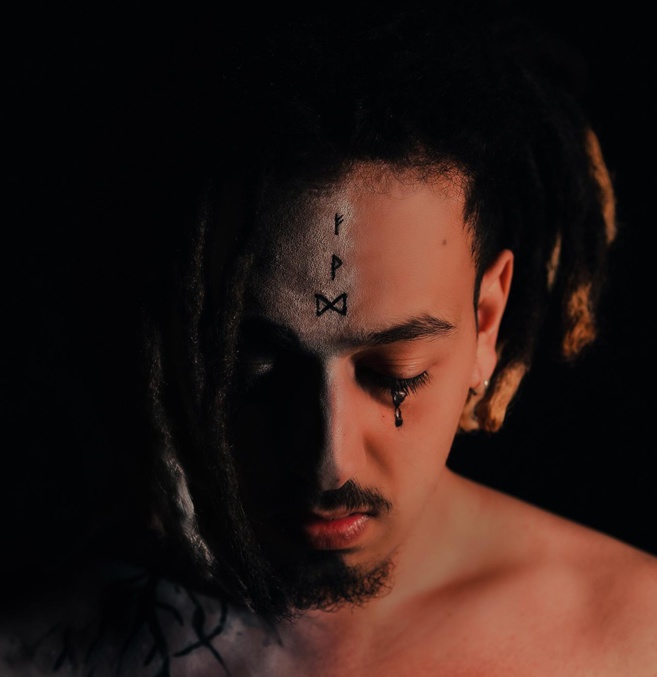 Portrait d'artiste du rappeur KARMA Portrait d'artiste du rappeur KARMA